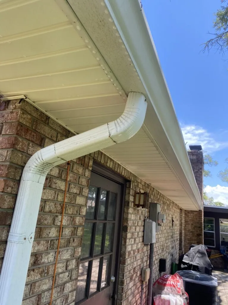 Gutter Cleaning project photo 4 by Wash and Go